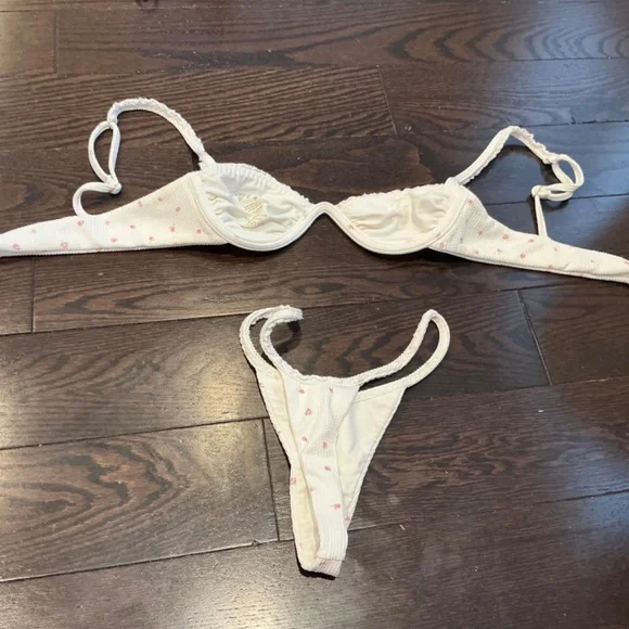 Bikini set - Picture 2 of 2